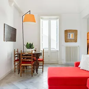 biccari6-terrace-apartment.lecce-hotels.com/